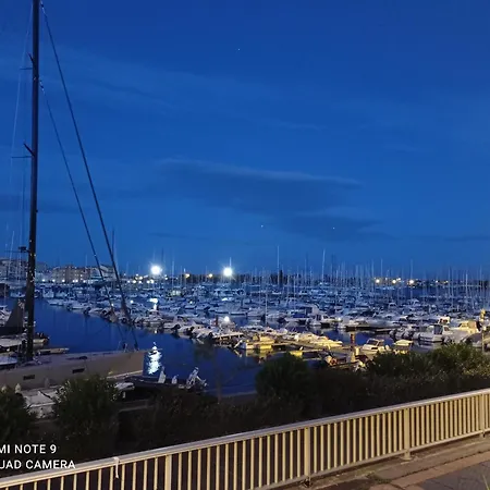 Апартаменти Vue Degagee Et Terrasse, 4 Pers, Piscine, Parking, Entre Port Et