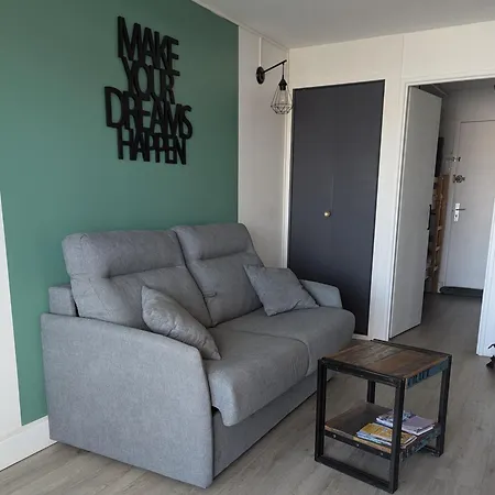 Апартаменти Vue Degagee Et Terrasse, 4 Pers, Piscine, Parking, Entre Port Et