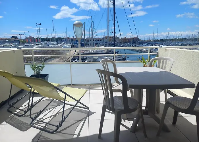 アパート Vue Degagee Et Terrasse, 4 Pers, Piscine, Parking, Entre Port Et