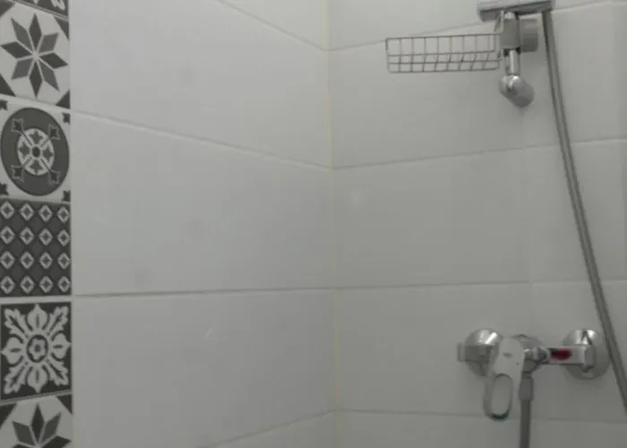 Vue Degagee Et Terrasse, 4 Pers, Piscine, Parking, Entre Port Et * アグド